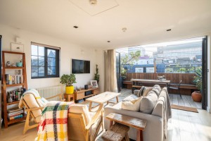 2 bedroom House to rent in Brighton