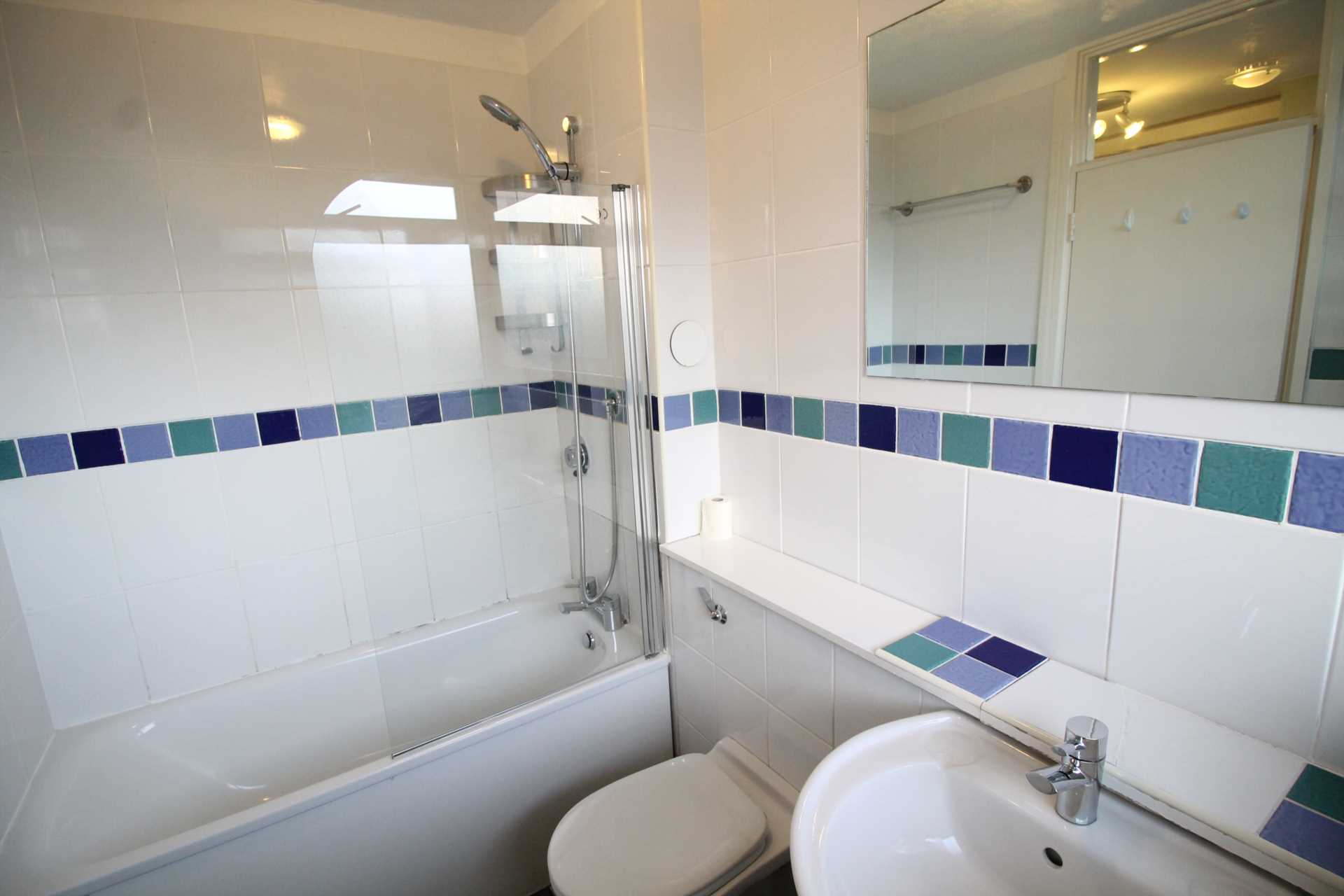 Additional Property Image 1 bedroom Apartment to rent in Brentford 3