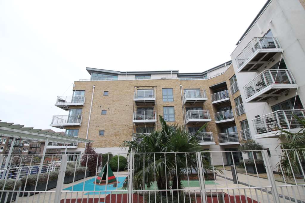 Additional Property Image 1 bedroom Apartment to rent in Brentford 6
