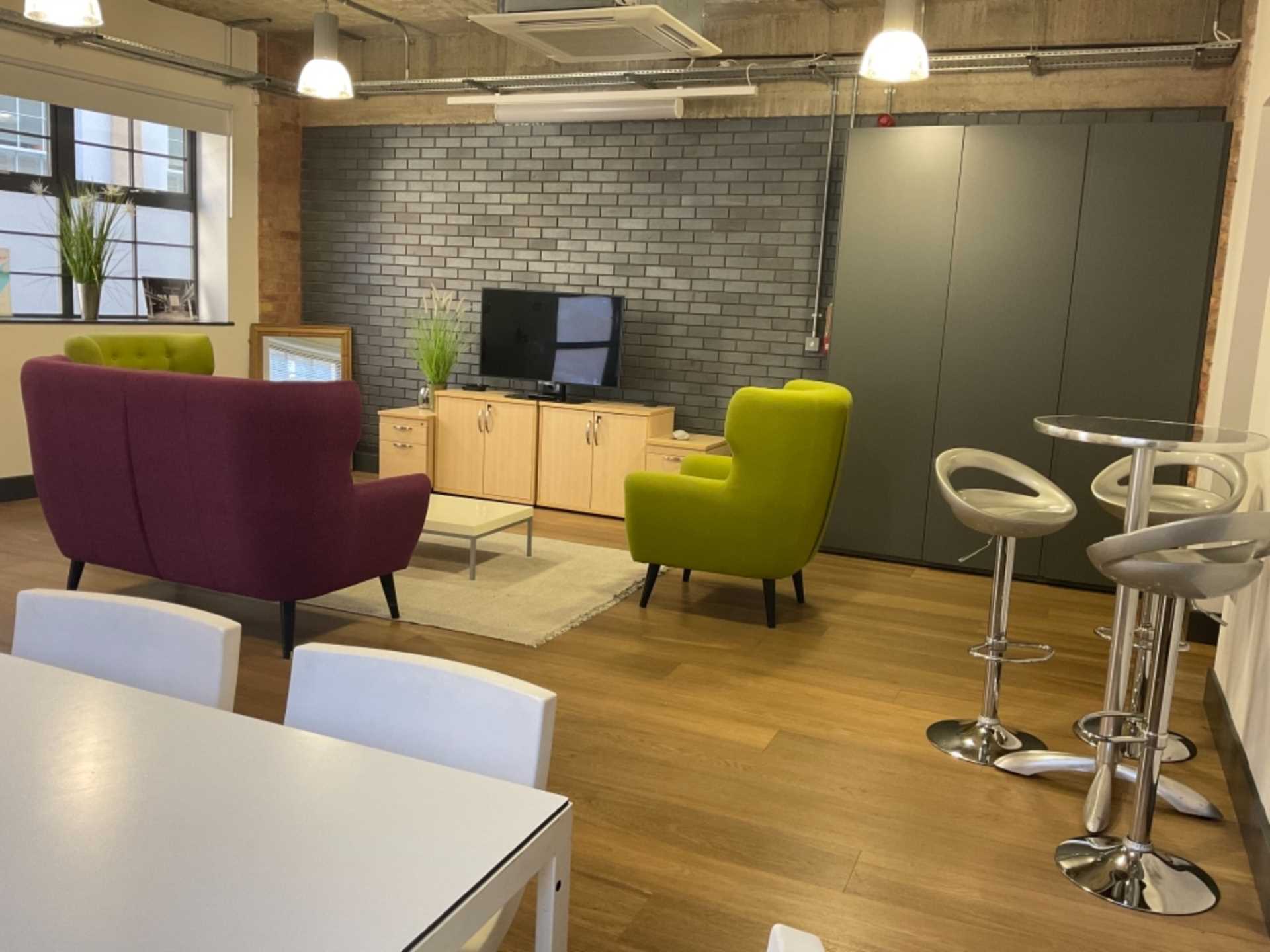 Additional Property Image 2 bedroom Apartment to rent in Brentford 3