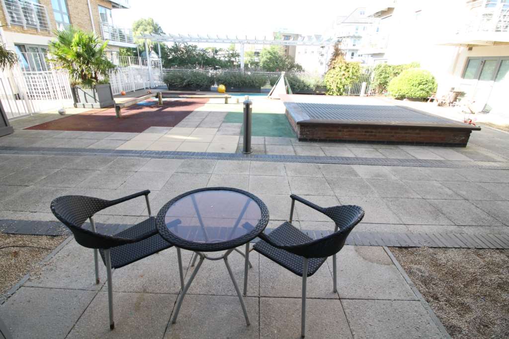 Additional Property Image 2 bedroom Apartment to rent in Brentford 4