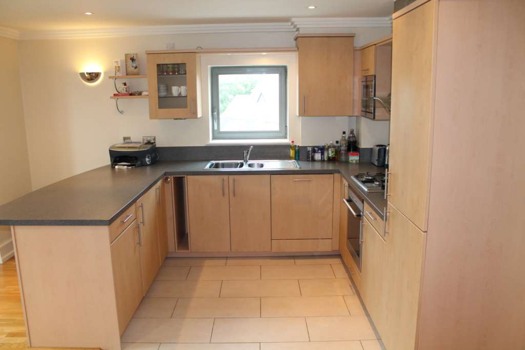 Additional Property Image 2 bedroom Apartment to rent in Brentford 3