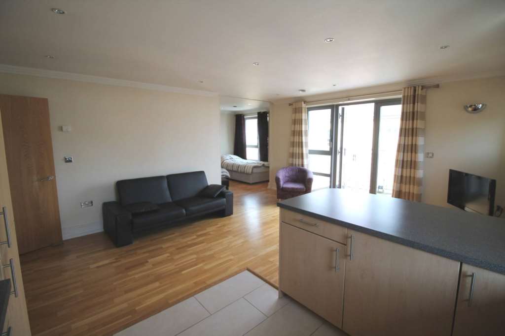 Additional Property Image 2 bedroom Apartment to rent in Brentford 11
