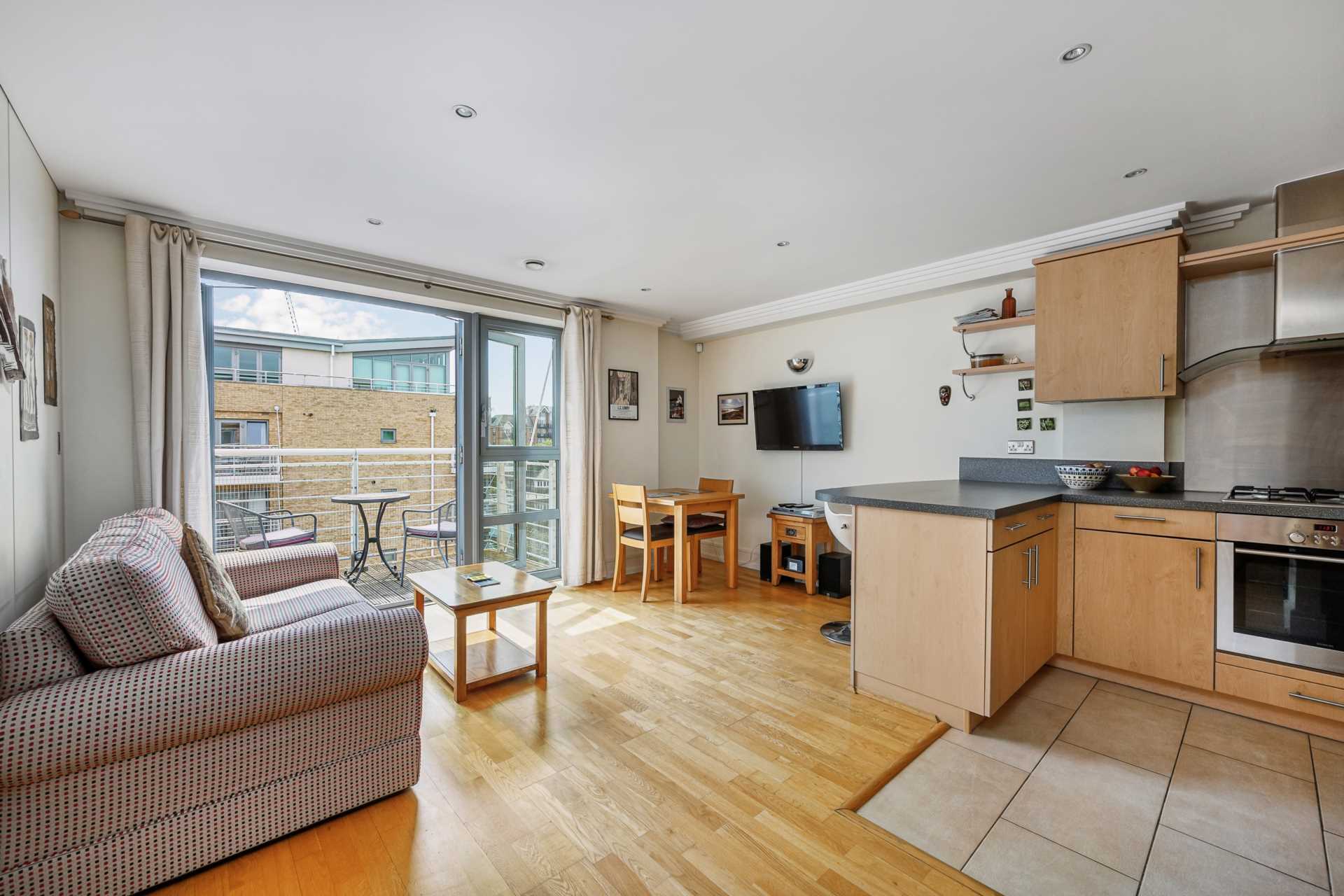 Additional Property Image 1 bedroom Apartment for sale in Brentford 2