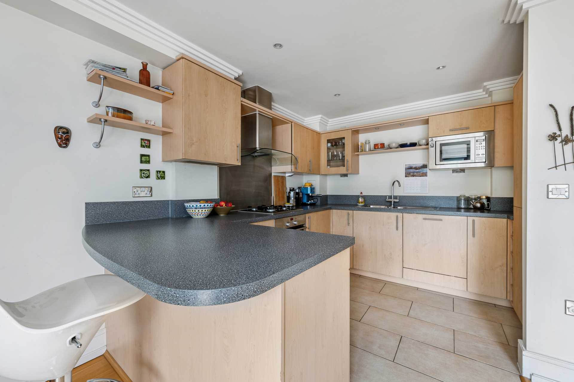 Additional Property Image 1 bedroom Apartment for sale in Brentford 5
