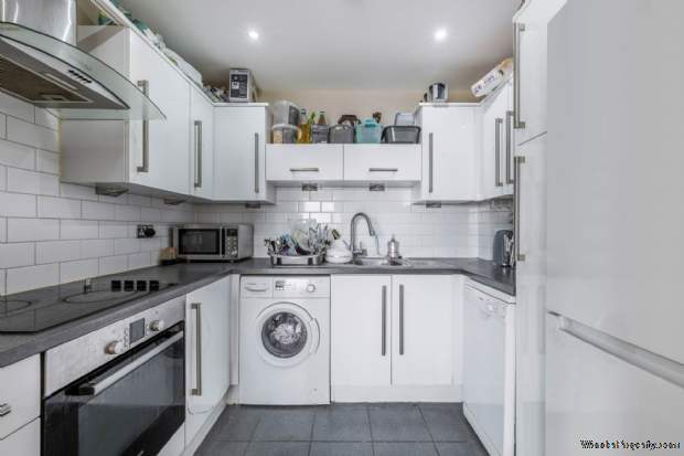 Additional Property Image 2 bedroom Apartment for sale in Hounslow 3