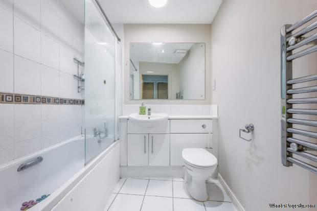 Additional Property Image 2 bedroom Apartment for sale in Hounslow 6