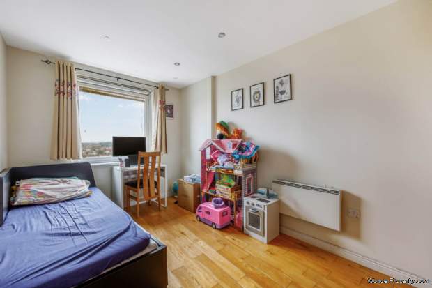 Additional Property Image 2 bedroom Apartment for sale in Hounslow 7