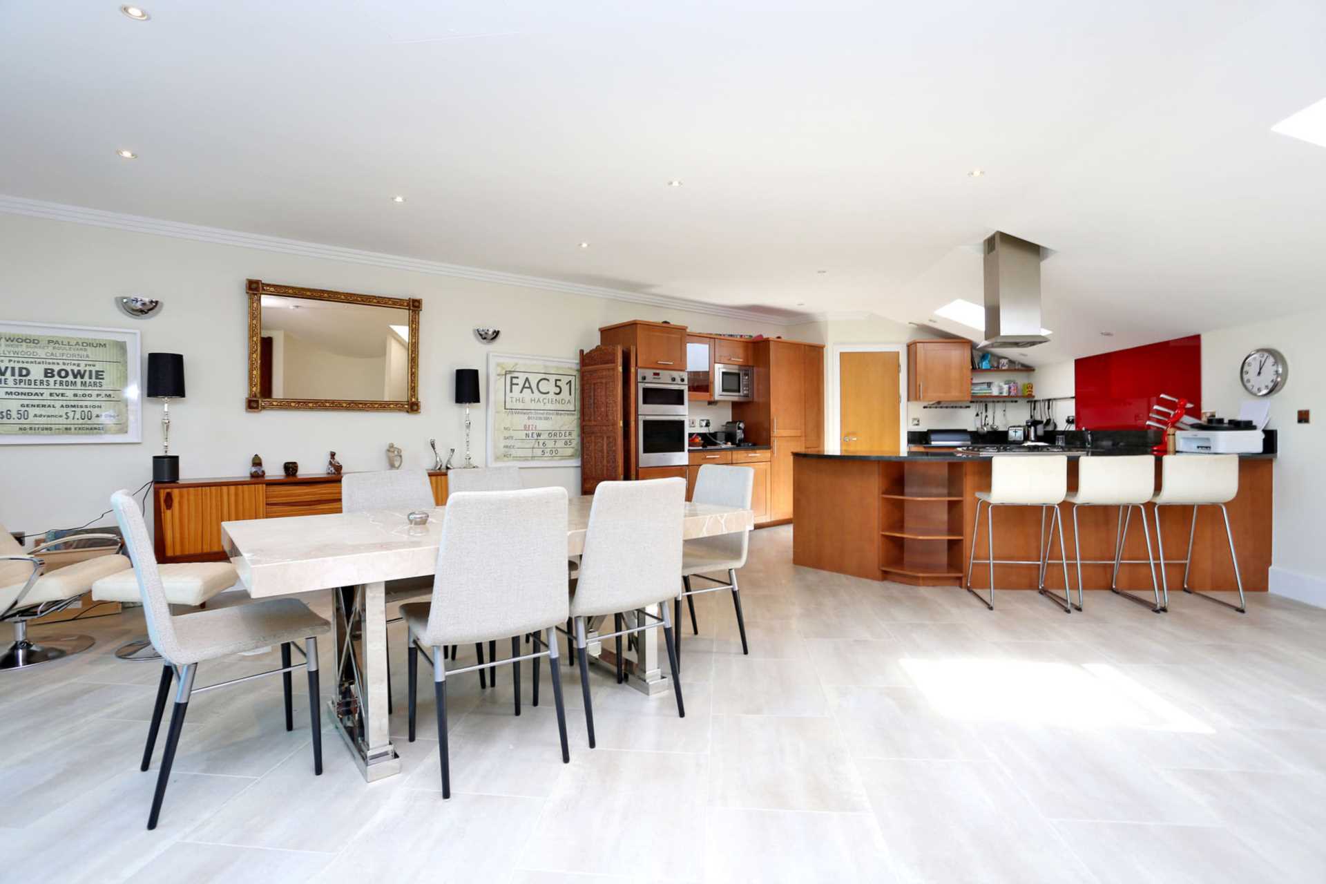 Additional Property Image 3 bedroom Penthouse for sale in Brentford 3