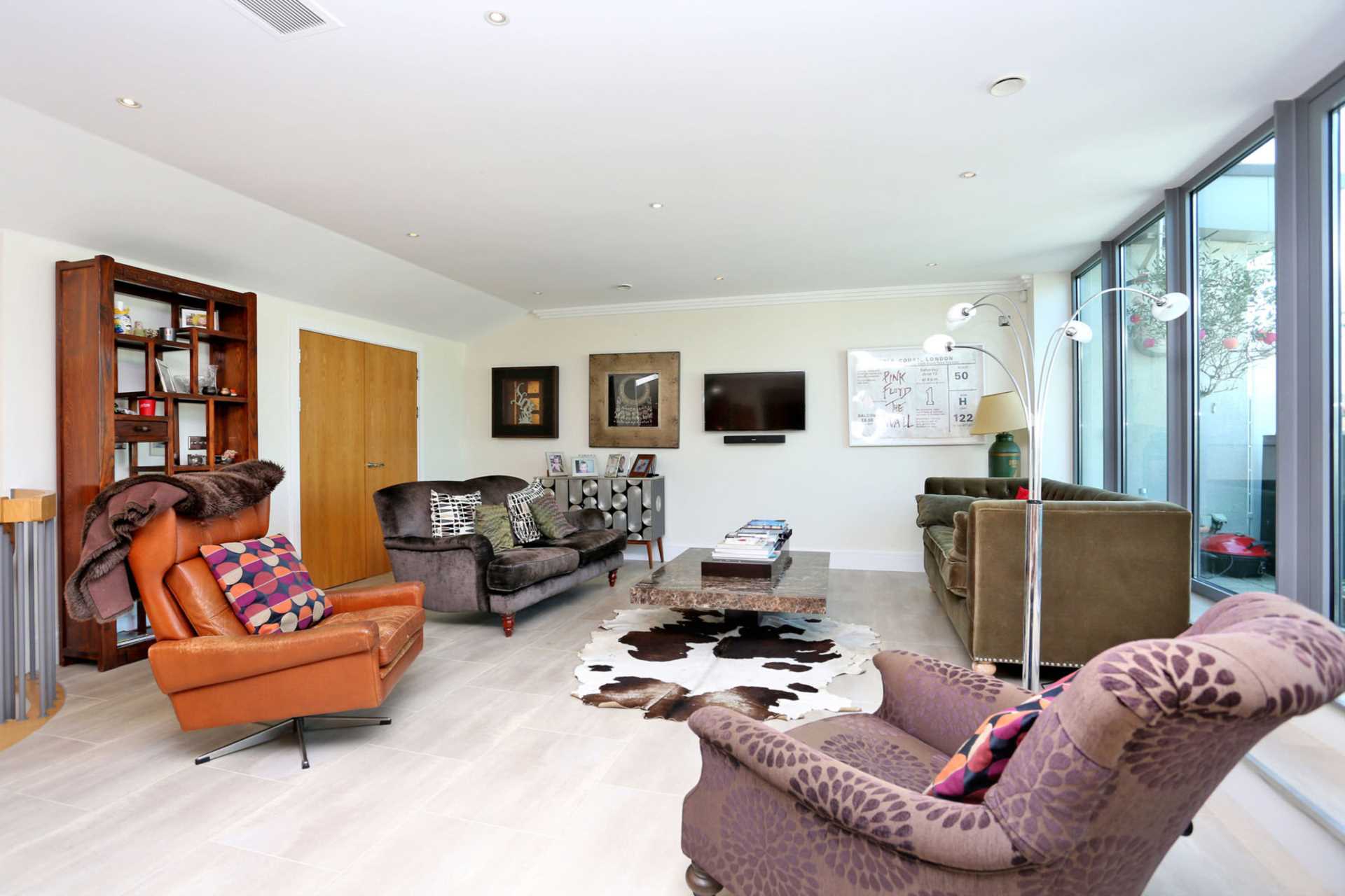 Additional Property Image 3 bedroom Penthouse for sale in Brentford 5