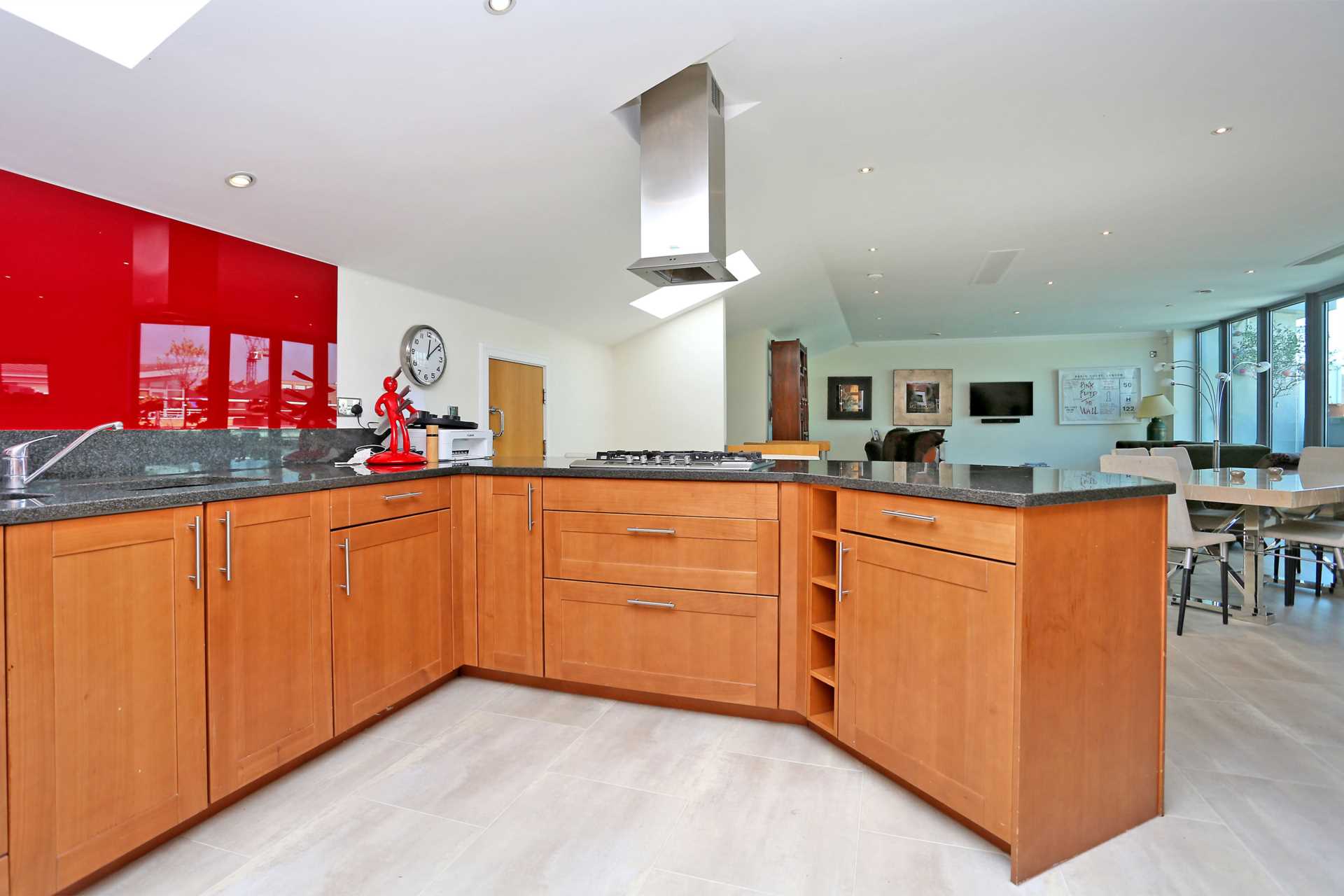 Additional Property Image 3 bedroom Penthouse for sale in Brentford 8