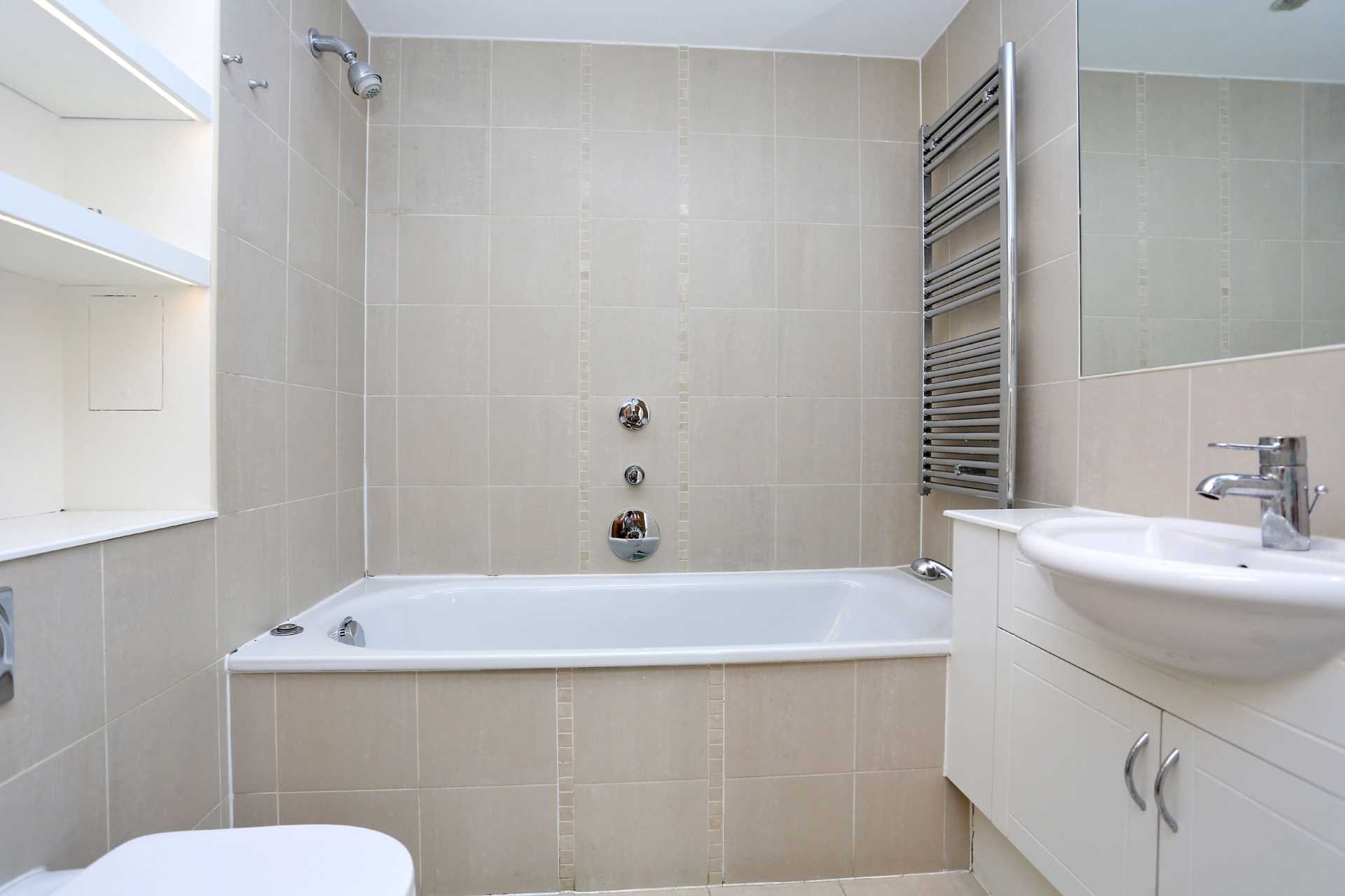 Additional Property Image 3 bedroom Penthouse for sale in Brentford 12