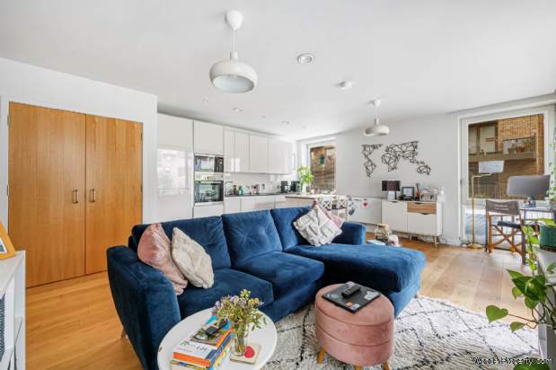 Additional Property Image 1 bedroom Apartment for sale in Brentford 4