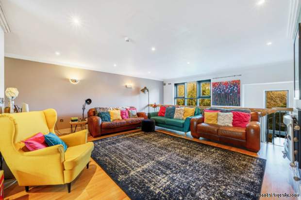 Additional Property Image 4 bedroom Terraced for sale in Brentford 2