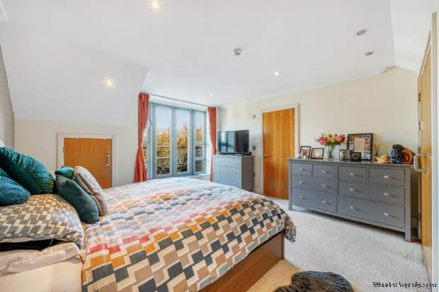 Additional Property Image 4 bedroom Terraced for sale in Brentford 13