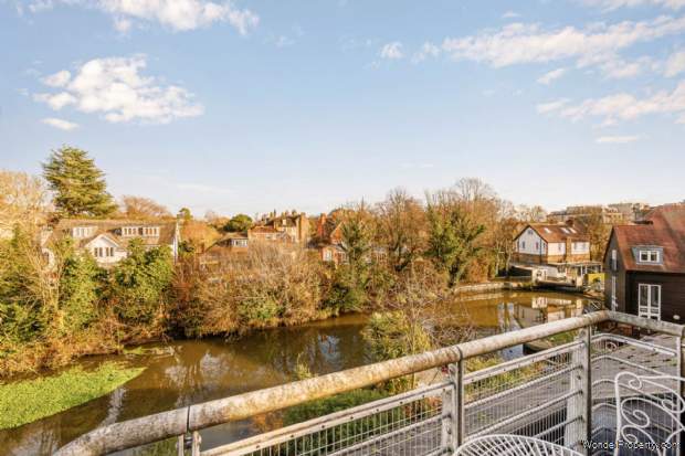 Additional Property Image 4 bedroom Terraced for sale in Brentford 17