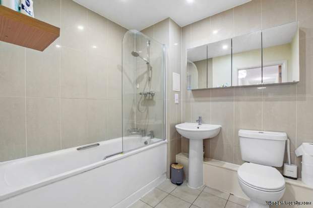 Additional Property Image 2 bedroom Apartment for sale in Brentford 8