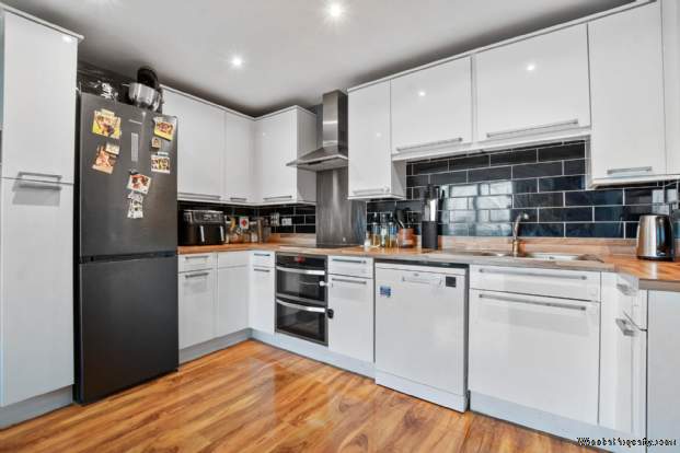 Additional Property Image 2 bedroom Apartment for sale in Brentford 10