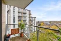 2 bedroom Apartment for sale in Brentford