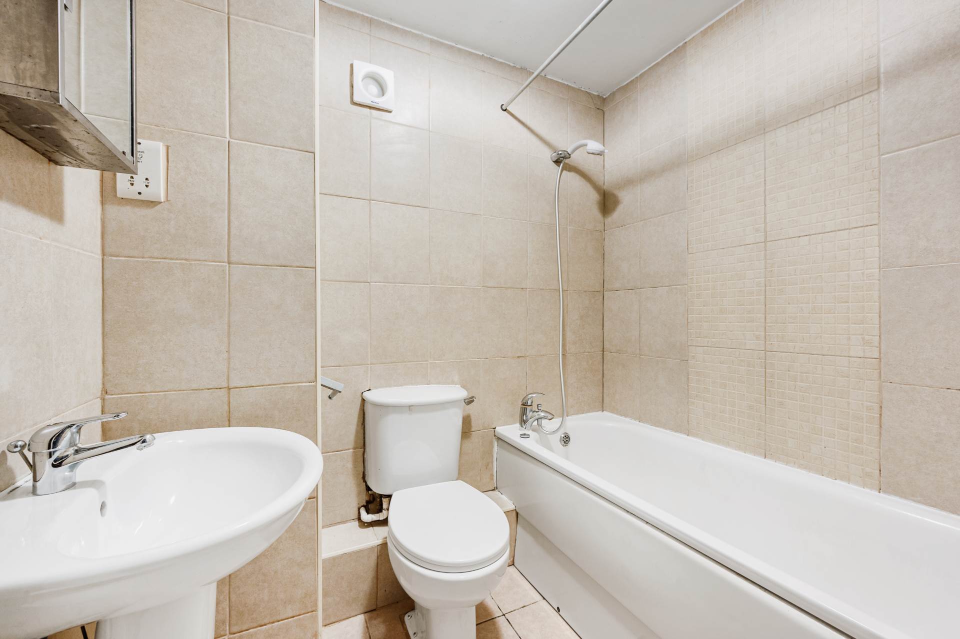 Additional Property Image 1 bedroom Apartment to rent in Isleworth 7