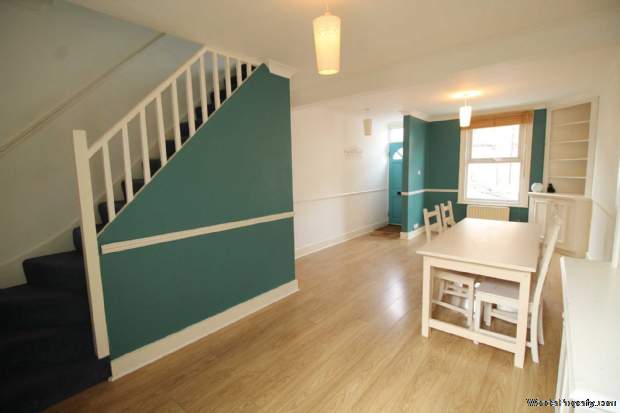 Additional Property Image 2 bedroom Terraced for sale in Brentford 4
