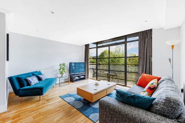 Additional Property Image 1 bedroom Apartment for sale in Brentford 4
