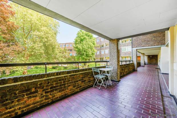 Additional Property Image 2 bedroom Apartment for sale in Brentford 3
