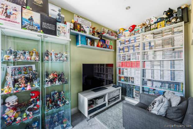 Additional Property Image 2 bedroom Apartment for sale in Brentford 7