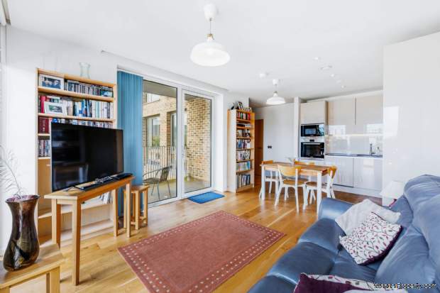 1 bedroom Apartment for sale in Brentford