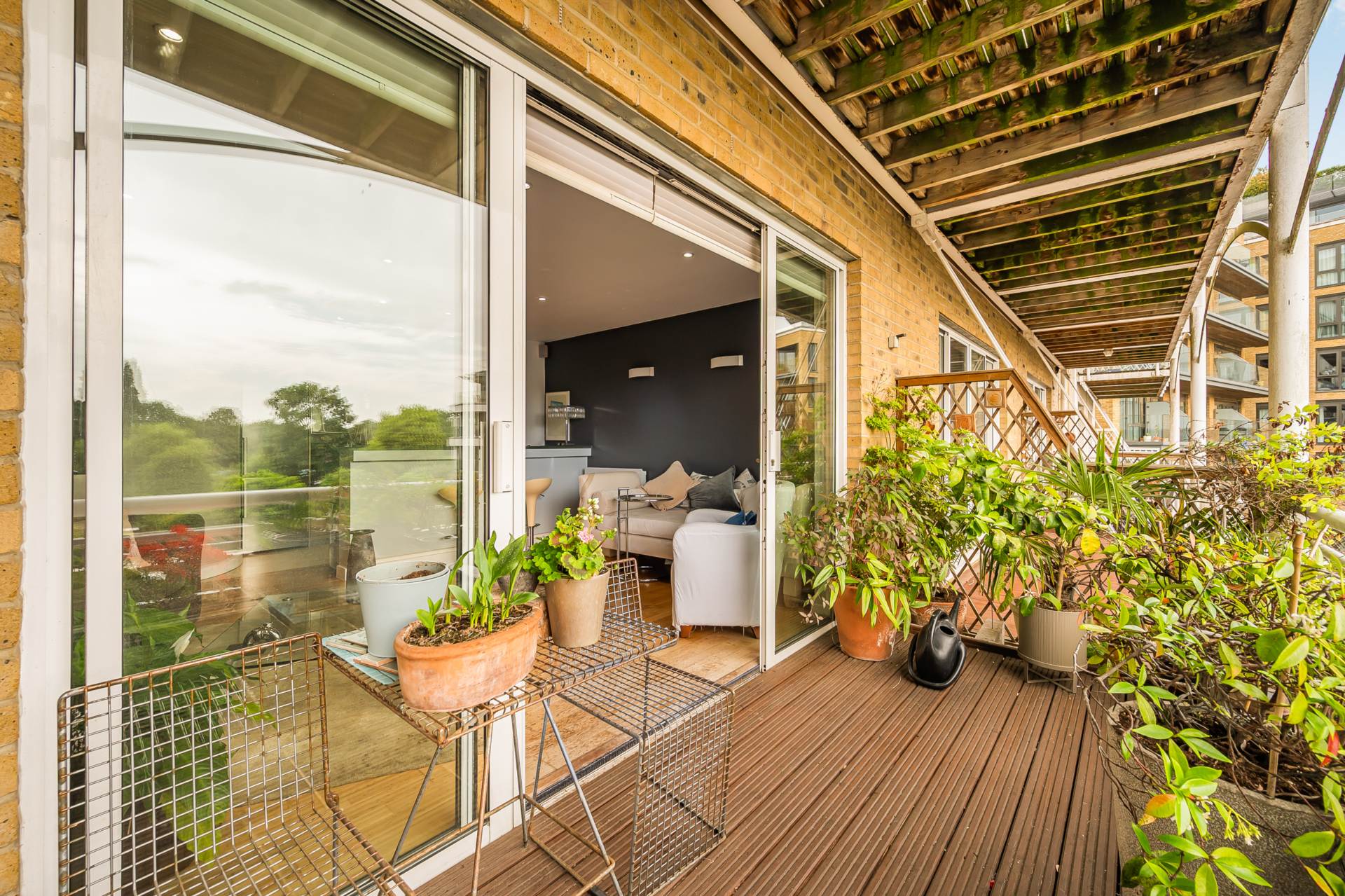 Additional Property Image 1 bedroom Apartment for sale in Brentford 11