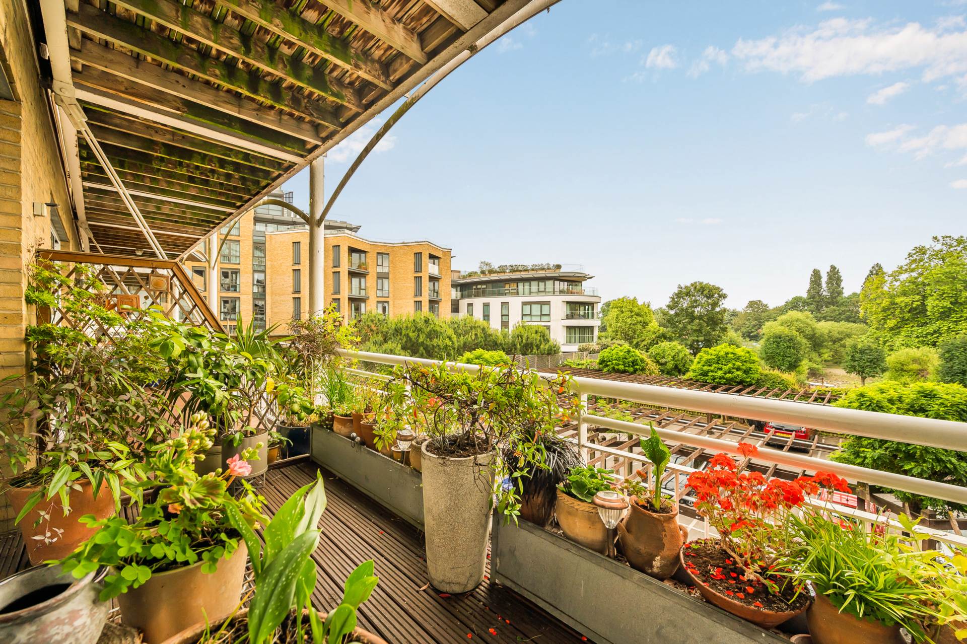 Additional Property Image 1 bedroom Apartment for sale in Brentford 13