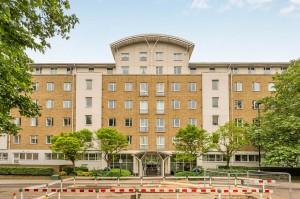1 bedroom Apartment for sale in Brentford