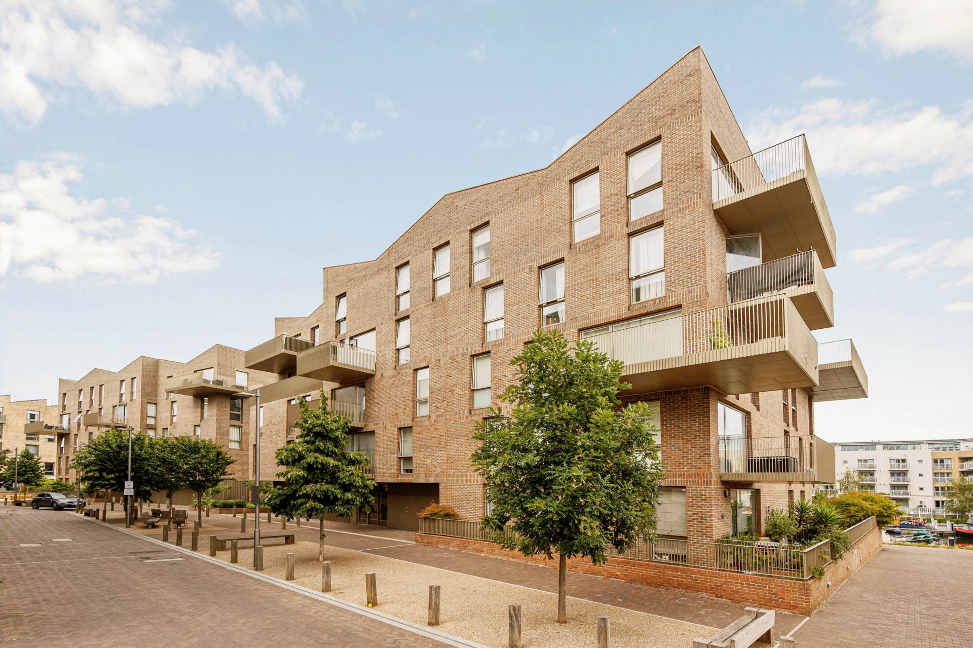 Additional Property Image 2 bedroom Apartment to rent in Brentford 2