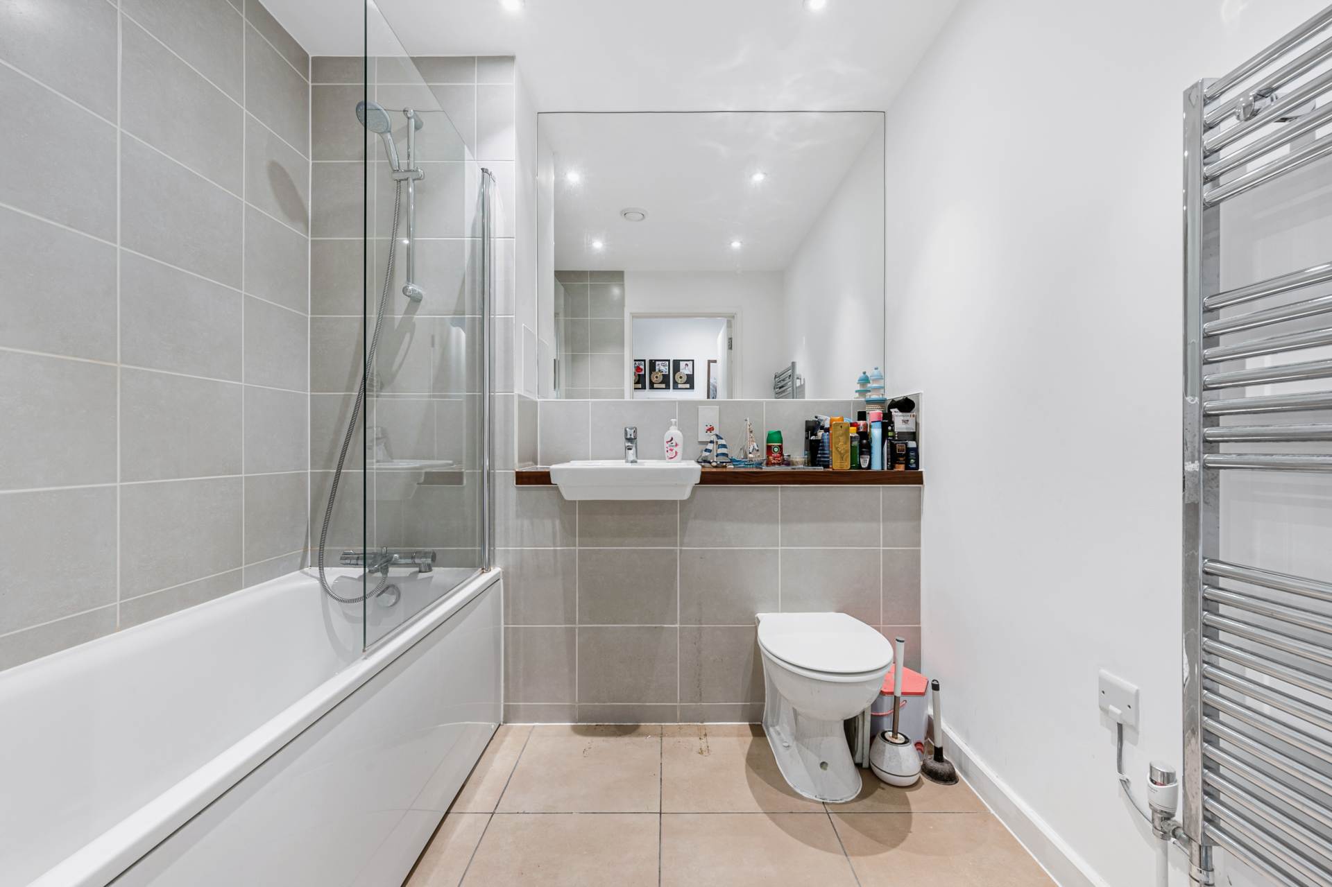 Additional Property Image 1 bedroom Apartment for sale in Brentford 9