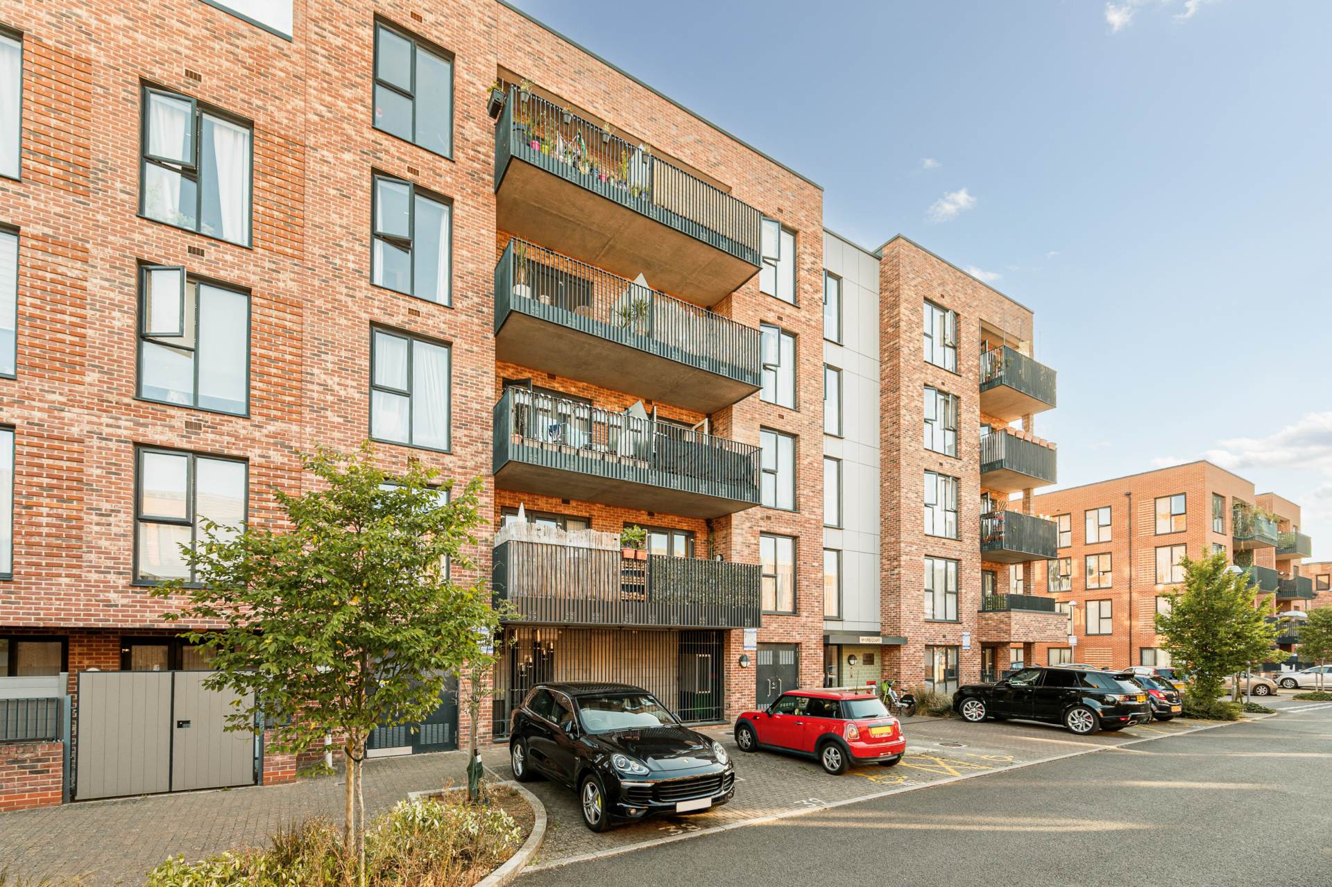 Additional Property Image 1 bedroom Apartment for sale in Brentford 11
