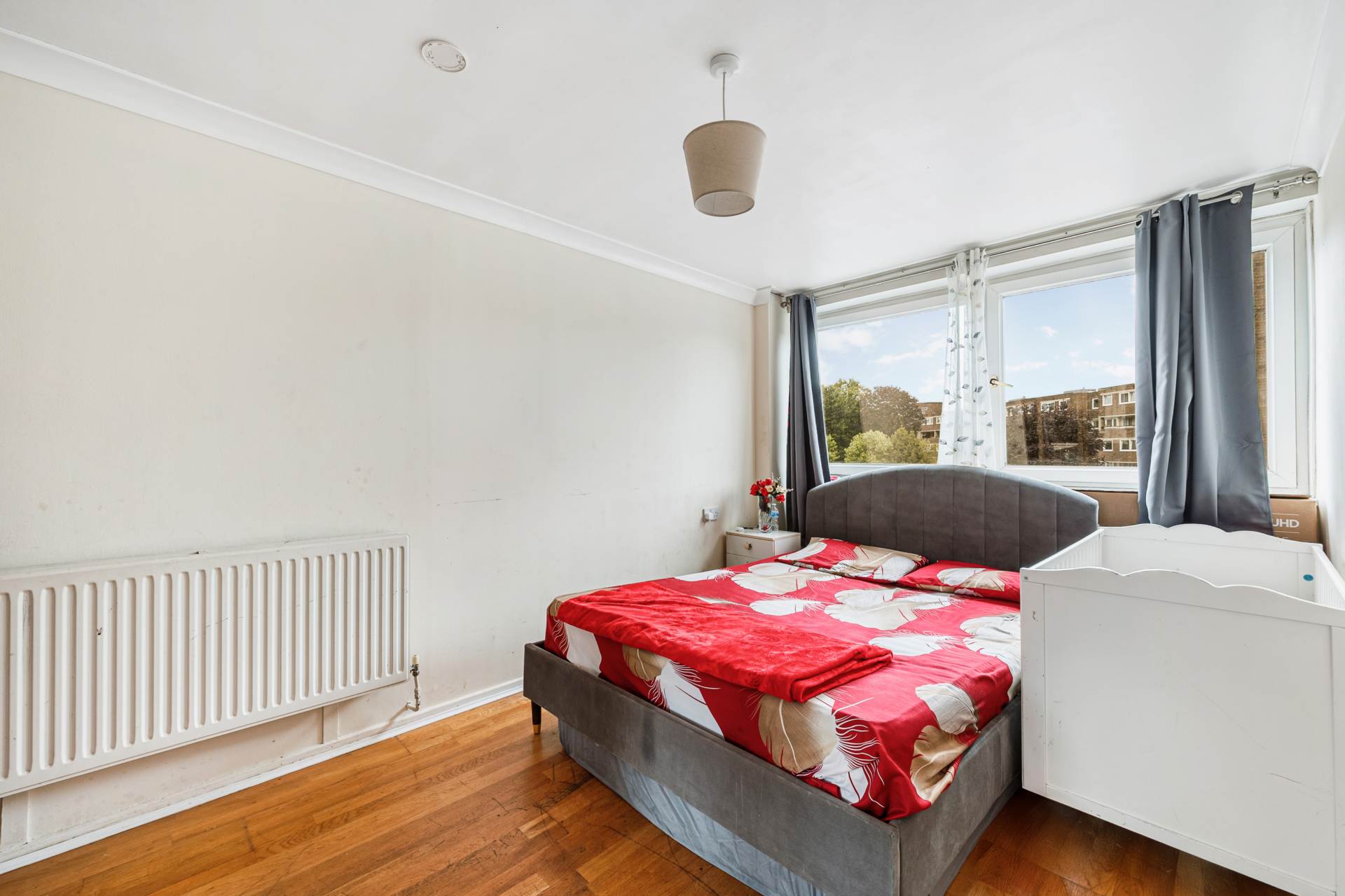 Additional Property Image 1 bedroom Apartment for sale in Brentford 6