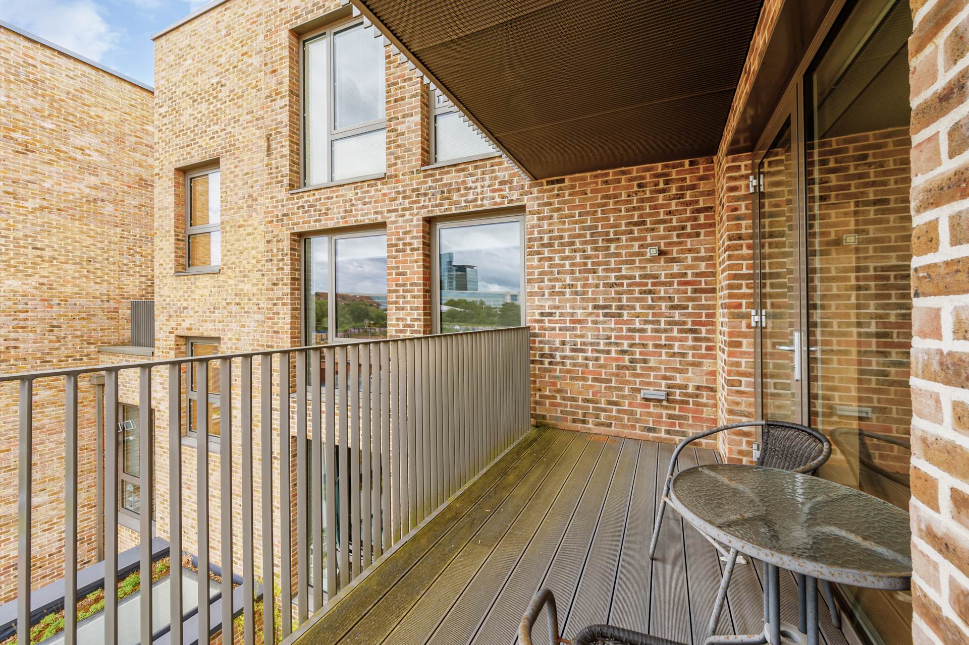 Additional Property Image 1 bedroom Apartment for sale in Brentford 5