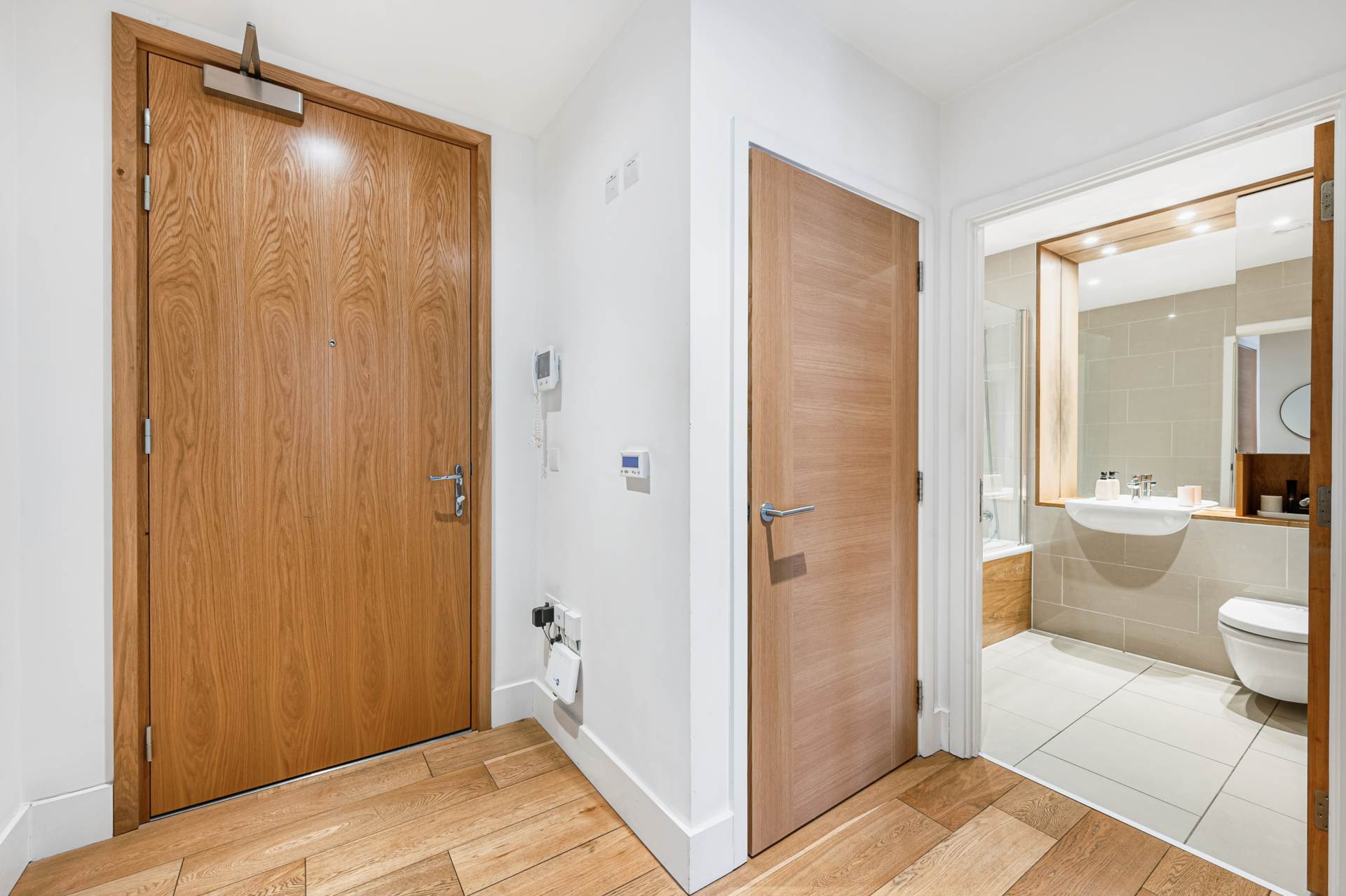 Additional Property Image 1 bedroom Apartment for sale in Brentford 8