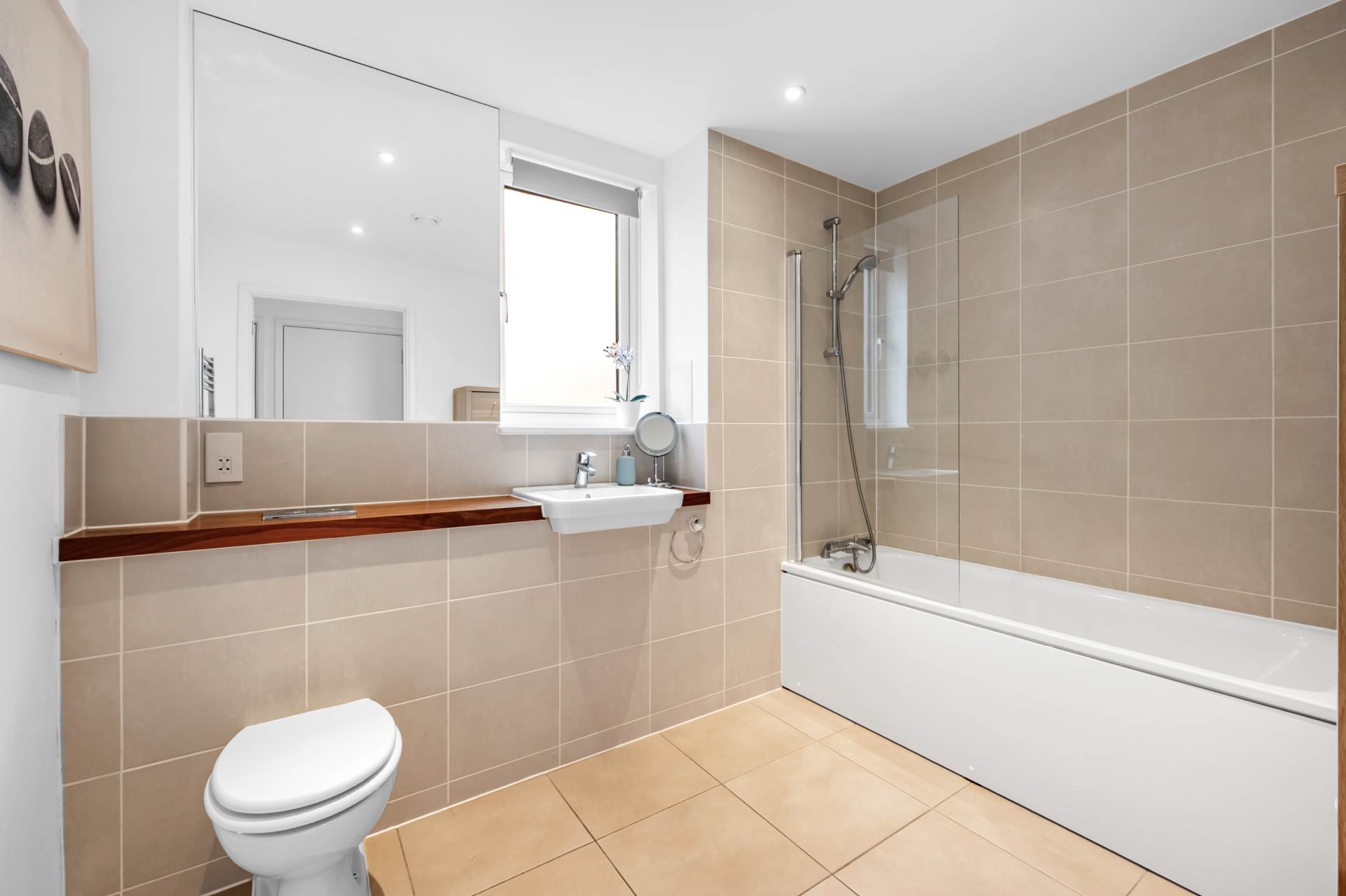 Additional Property Image 2 bedroom Apartment for sale in Brentford 8