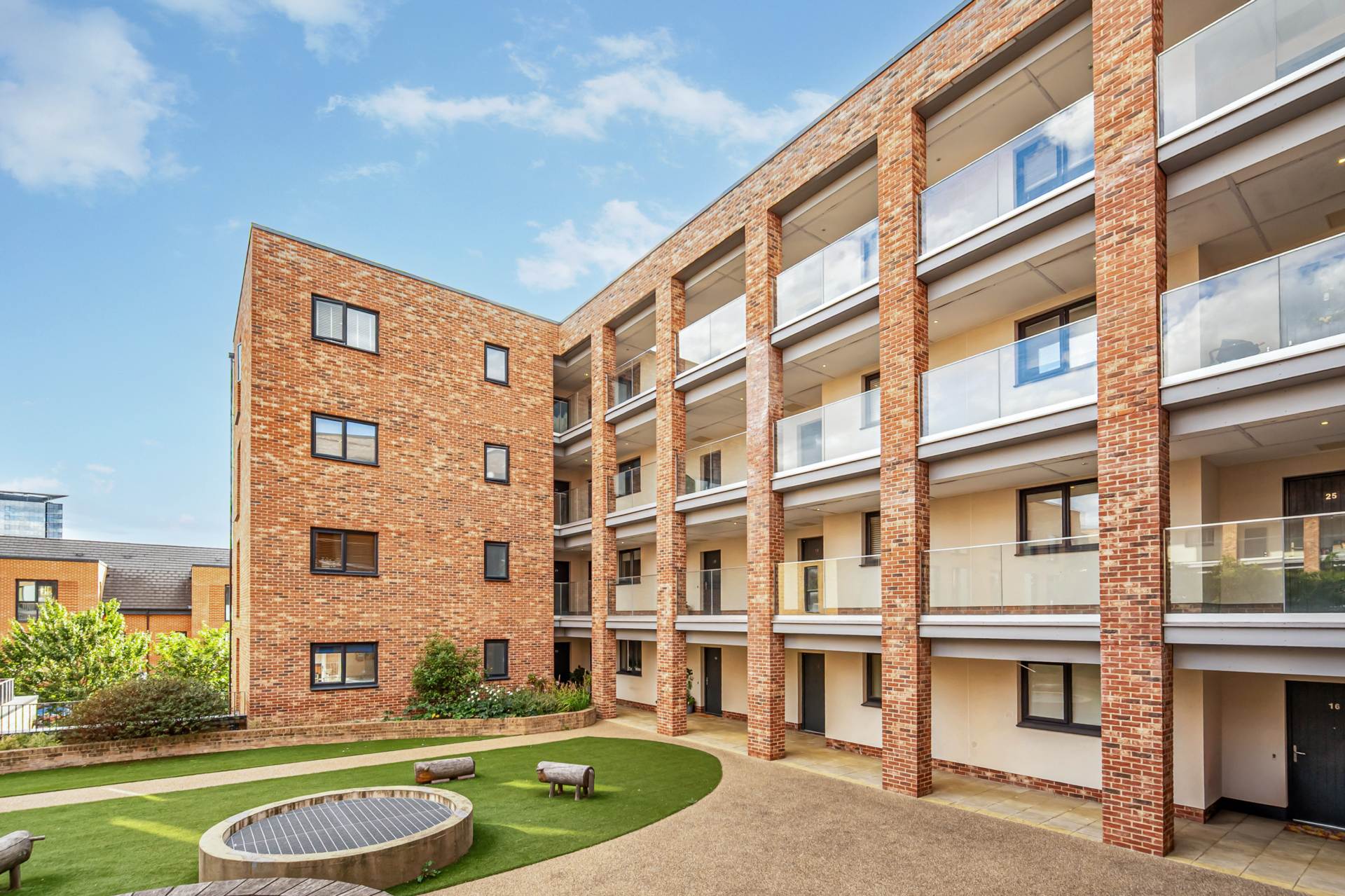 Additional Property Image 2 bedroom Apartment for sale in Brentford 13