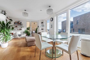 1 bedroom Apartment for sale in Brentford