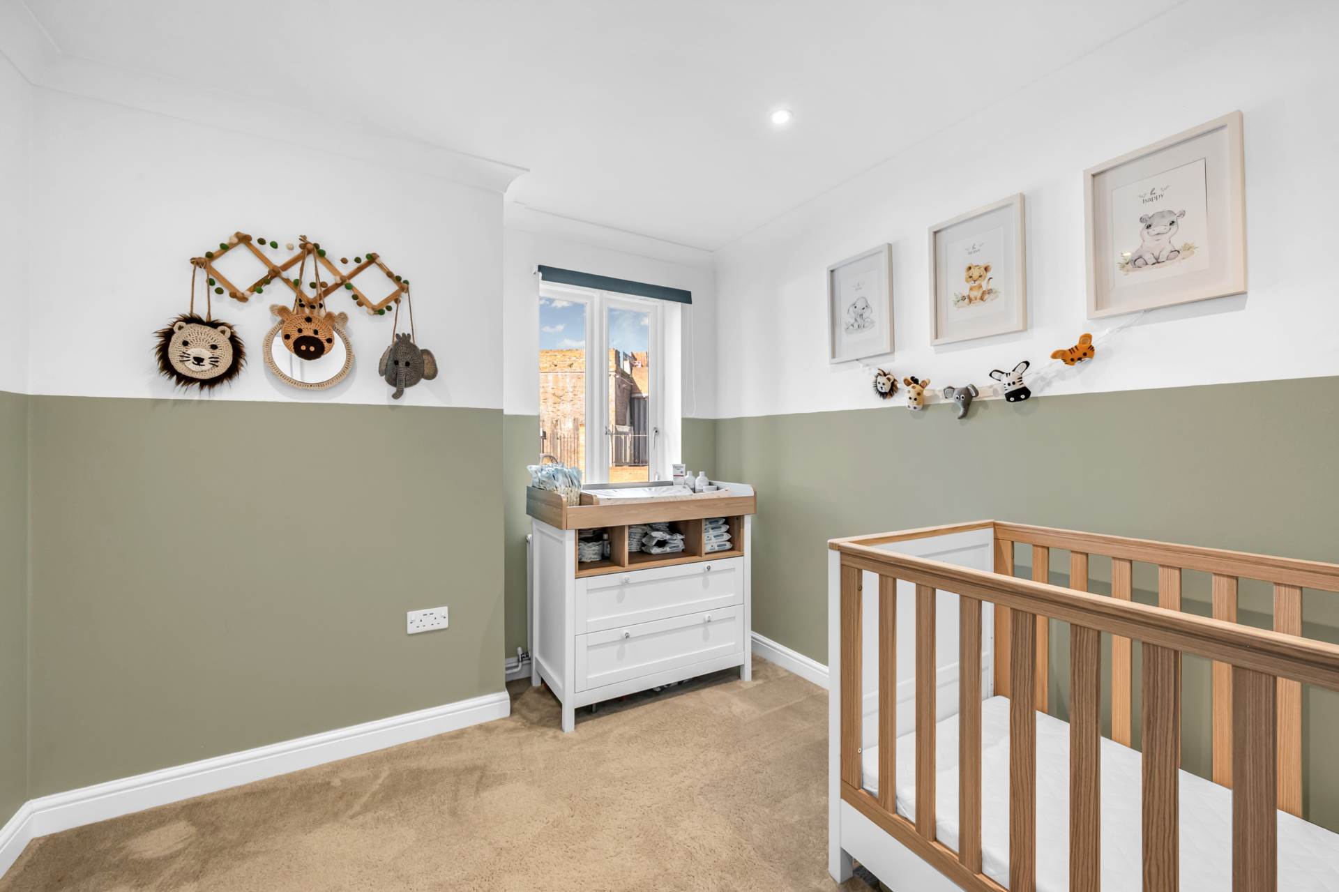 Additional Property Image 2 bedroom Apartment for sale in Brentford 9