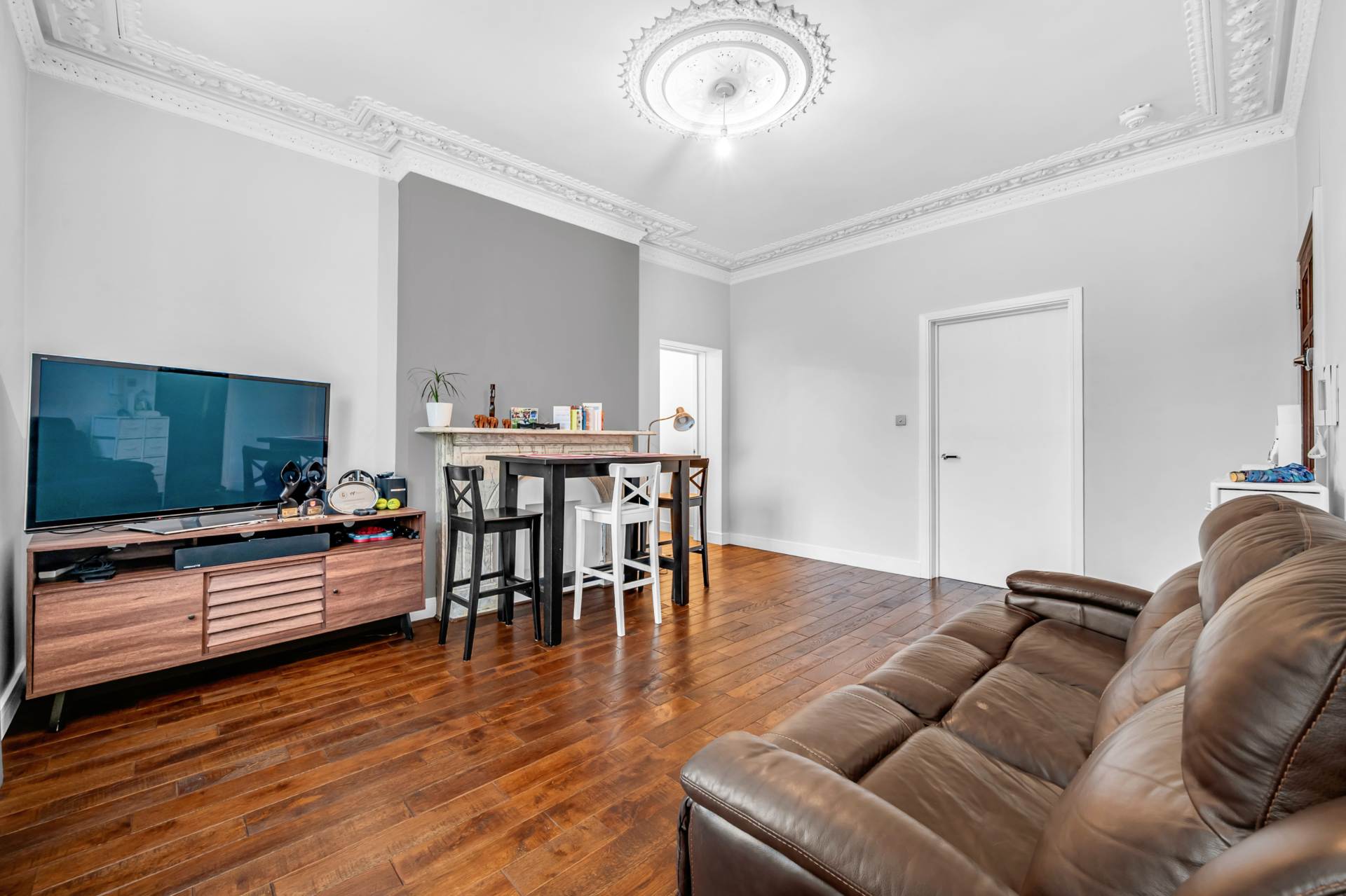 Additional Property Image 3 bedroom Apartment for sale in Brentford 6