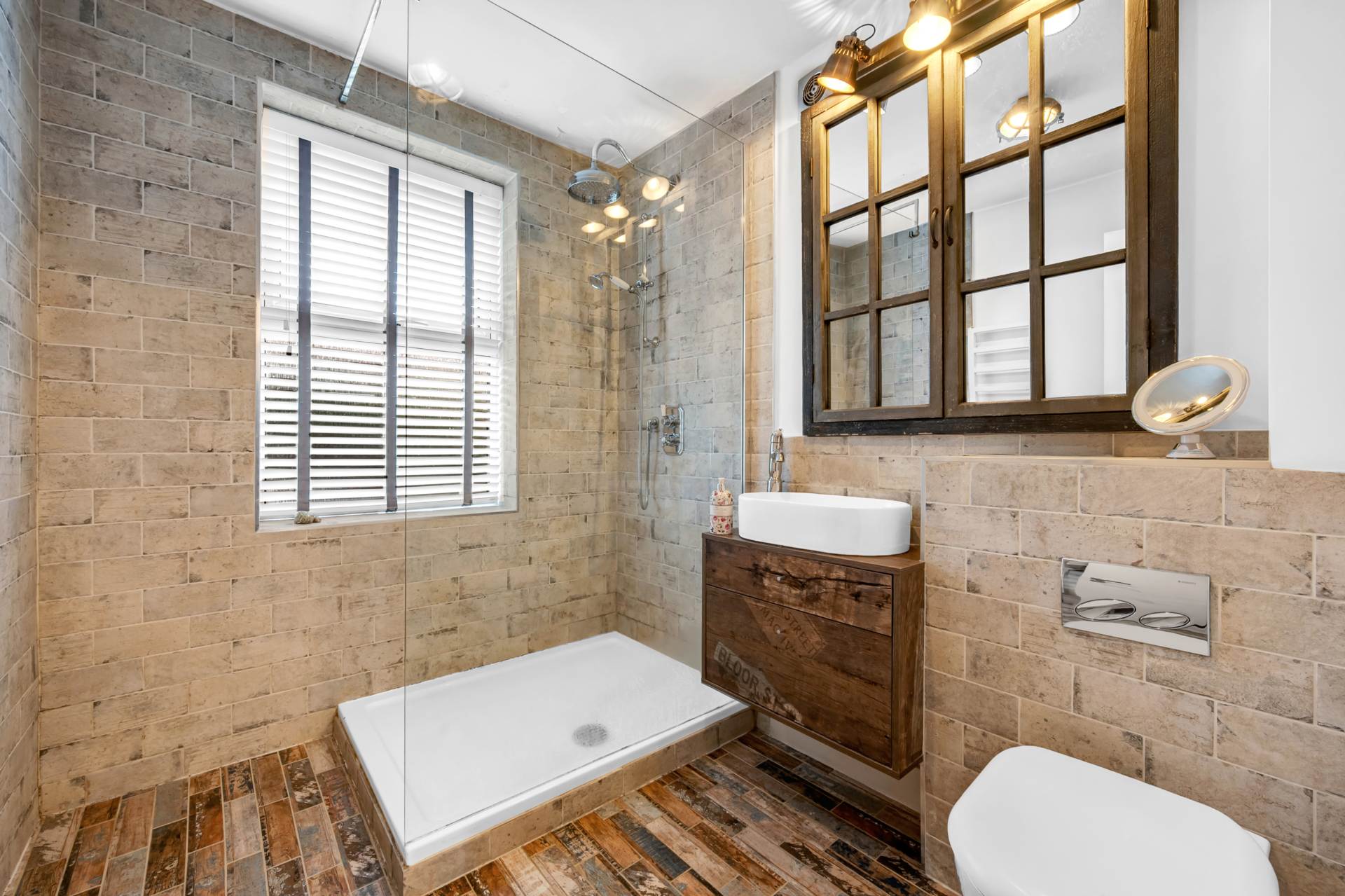 Additional Property Image 3 bedroom Apartment for sale in Brentford 11