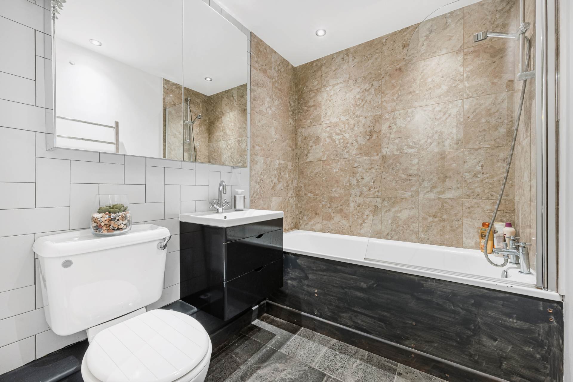 Additional Property Image 1 bedroom Apartment for sale in Brentford 8