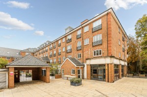 1 bedroom Apartment for sale in Brentford