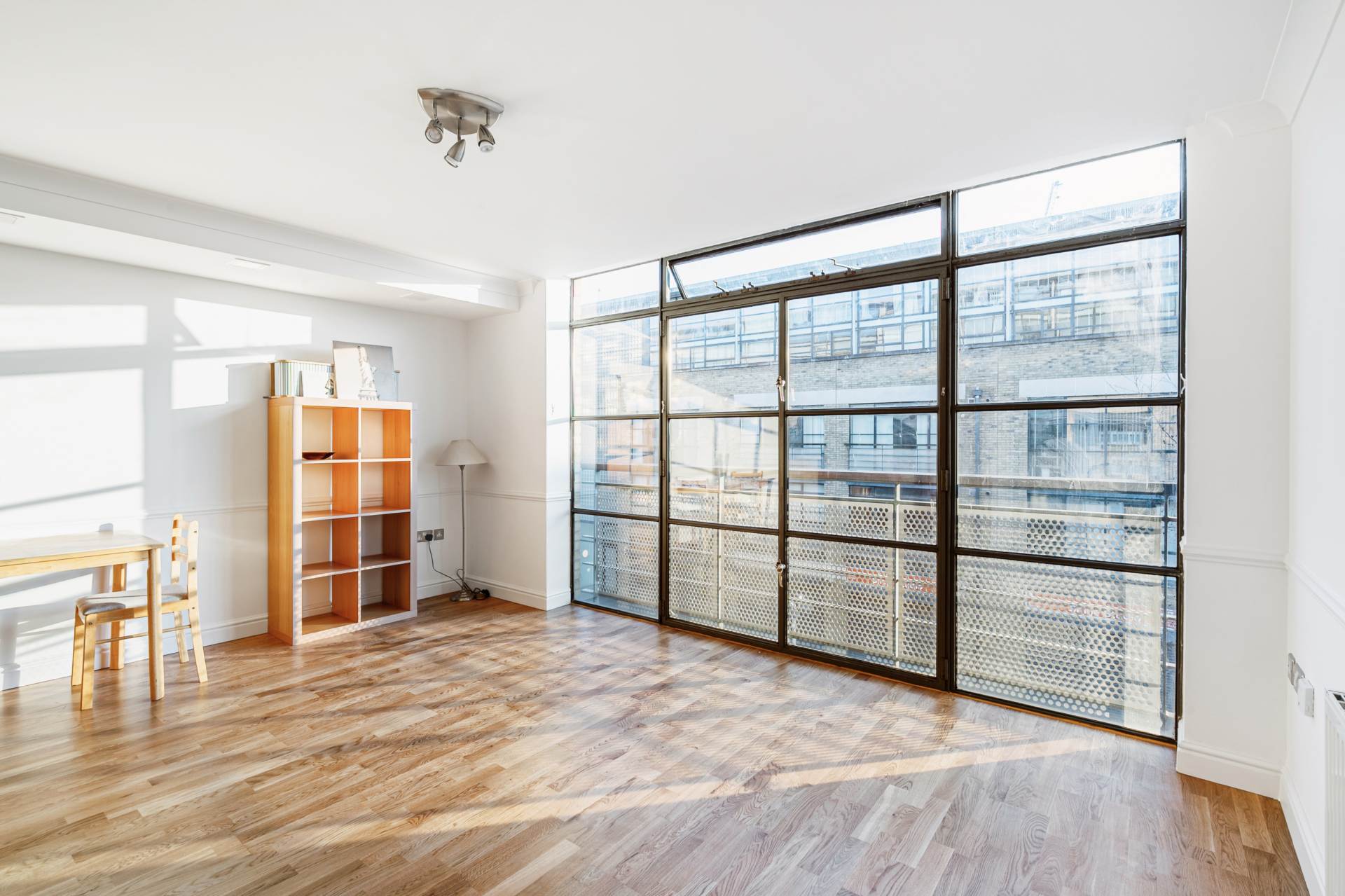 Additional Property Image 1 bedroom Apartment for sale in Brentford 2
