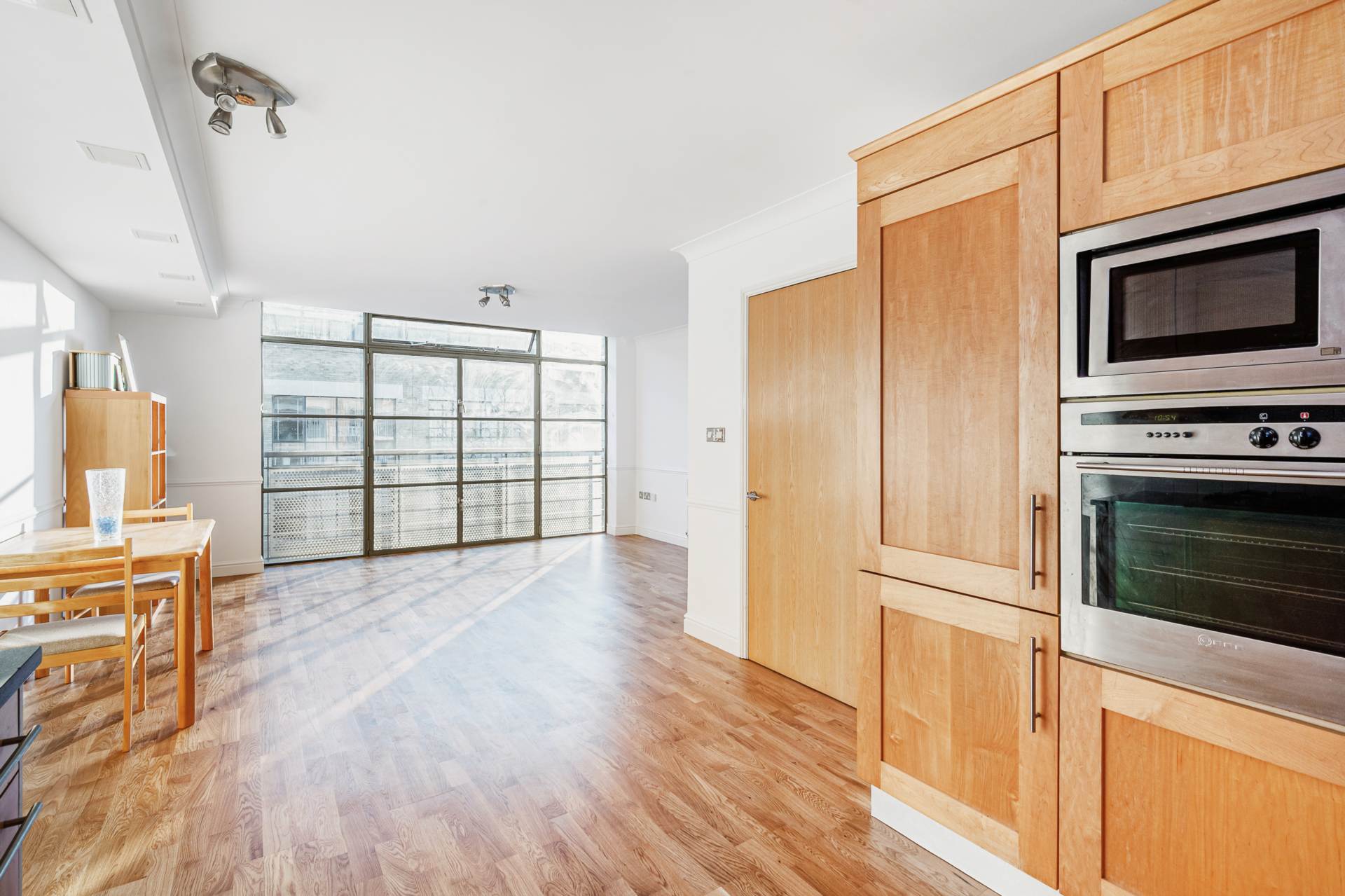 Additional Property Image 1 bedroom Apartment for sale in Brentford 5