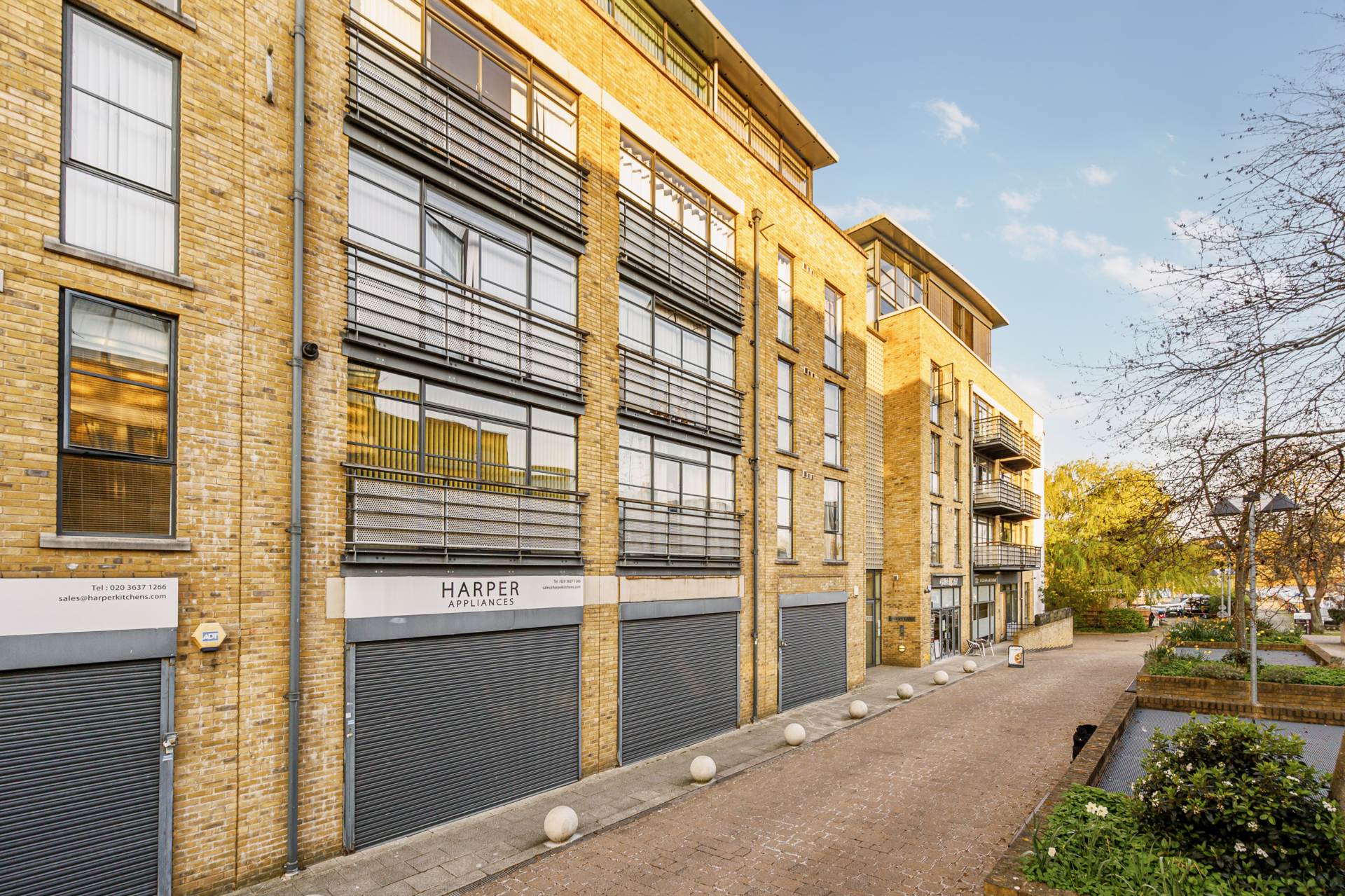 Additional Property Image 1 bedroom Apartment for sale in Brentford 10