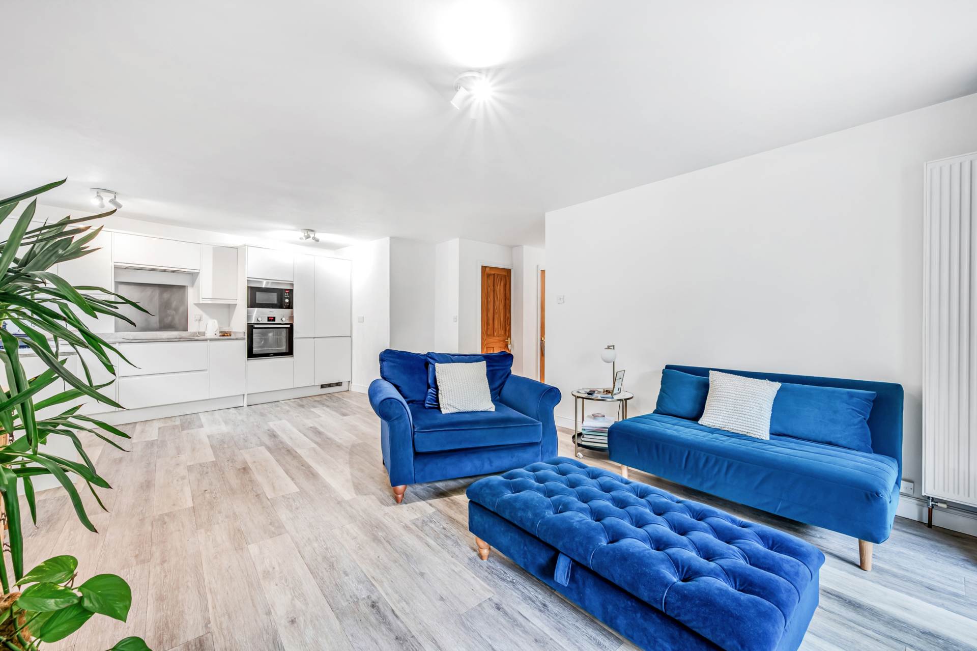 Additional Property Image 2 bedroom Apartment for sale in Brentford 5